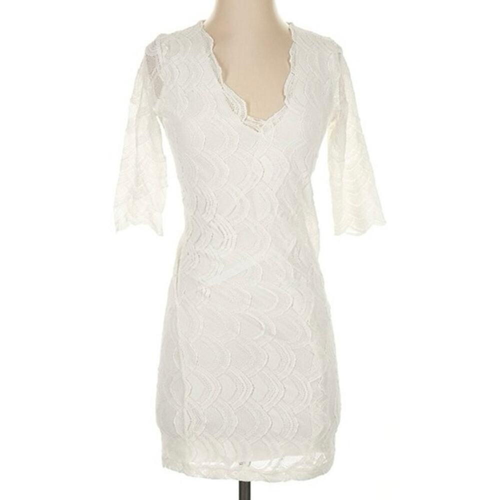 Nightcap White Stretch Lace Body Con 3/4 Sleeve Mini Dress 3 M